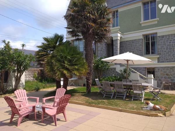 Proche plage et commerces 6 chambres- 2 garages - Jardin