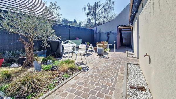 Maison individuelle sur 400 m2 de terrain, 3 chambres...