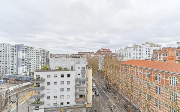 Appartement à vendre    4 pièces • 72,62 m2 Paris 19