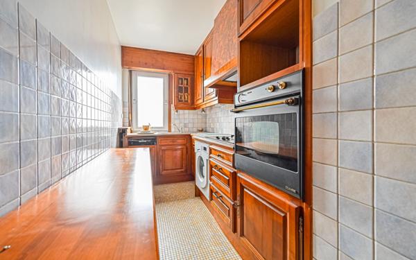 Appartement à vendre    4 pièces • 72,62 m2 Paris 19