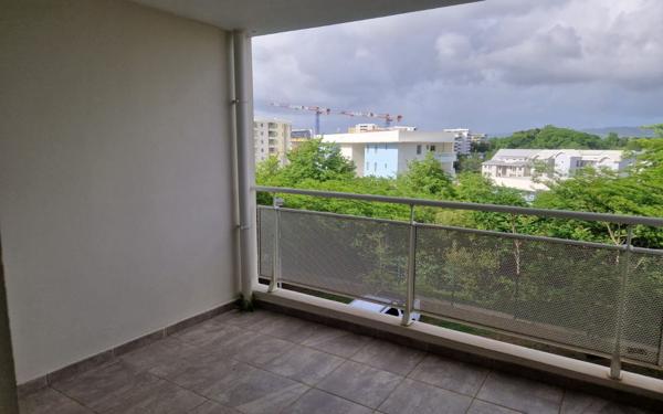 Appartement à vendre    4 pièces •  Fort-de-France