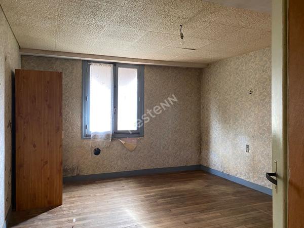 Habitation avec logements et local a Lisle proche tous commerces