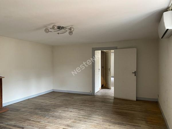 Habitation avec logements et local a Lisle proche tous commerces