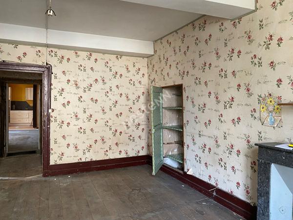 Habitation avec logements et local a Lisle proche tous commerces