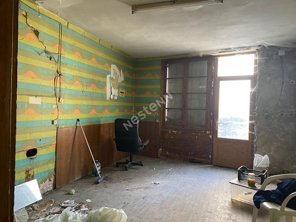 Habitation avec logements et local a Lisle proche tous commerces