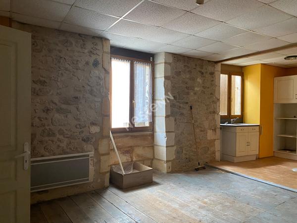 Habitation avec logements et local a Lisle proche tous commerces