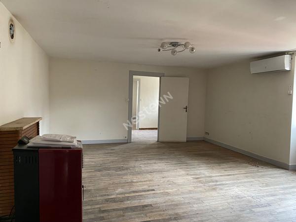 Habitation avec logements et local a Lisle proche tous commerces