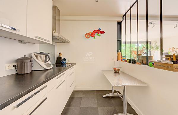Appartement Saint Germain En Laye 5 pièce(s) 111.24 m2 1 090 000 € **  - Référence  18226