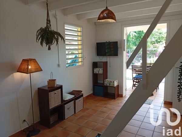 Appartement 1 pièce de 28 m² à Saint-François (97118)