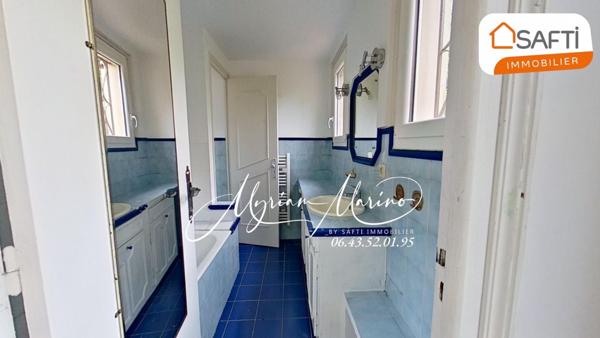 MAISON INDÉPENDANTE  PLAIN PIED DE  6 PIÈCES - CENTRE DE 83370 SAINT AYGULF