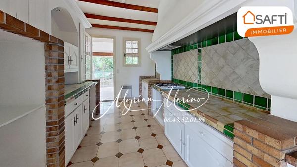 MAISON INDÉPENDANTE  PLAIN PIED DE  6 PIÈCES - CENTRE DE 83370 SAINT AYGULF