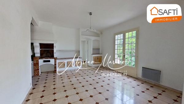 MAISON INDÉPENDANTE  PLAIN PIED DE  6 PIÈCES - CENTRE DE 83370 SAINT AYGULF