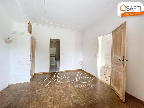 MAISON INDÉPENDANTE  PLAIN PIED DE  6 PIÈCES - CENTRE DE 83370 SAINT AYGULF