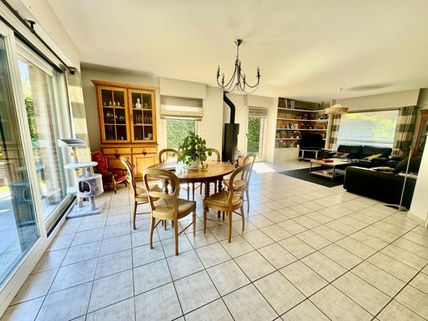 Maison individuelle en semi plain pied 200 m² habitables – Wasquehal – Terrain arboré 850 m² WASQUEHAL