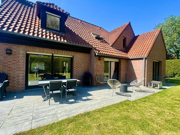 Maison individuelle en semi plain pied 200 m² habitables – Wasquehal – Terrain arboré 850 m² WASQUEHAL