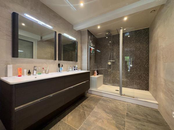 Maison individuelle en semi plain pied 200 m² habitables – Wasquehal – Terrain arboré 850 m² WASQUEHAL