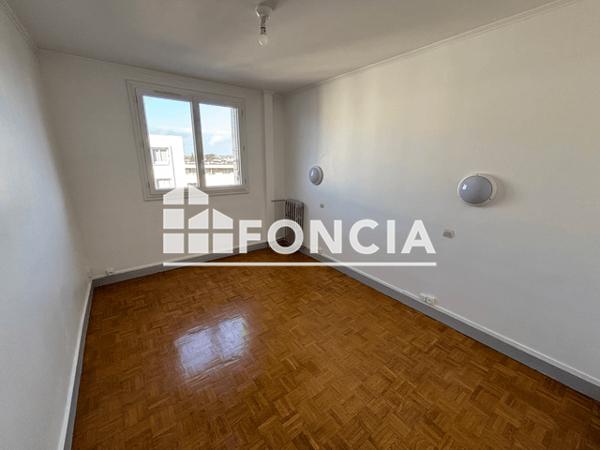 Location Appartement 4 pièces 76.56 m² - BATIMENT X La Riche 37520