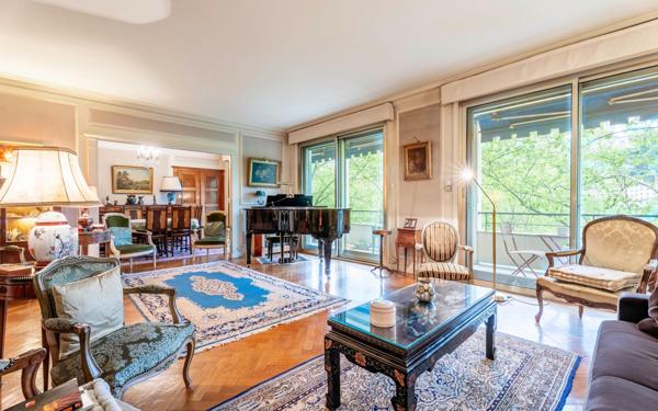 Appartement à vendre    4 pièces • 136,11 m2 Lyon 6