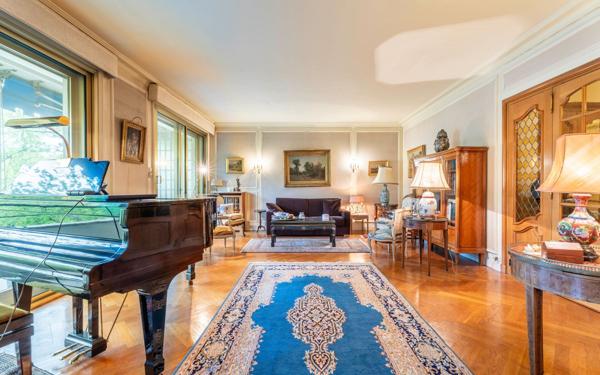 Appartement à vendre    4 pièces • 136,11 m2 Lyon 6