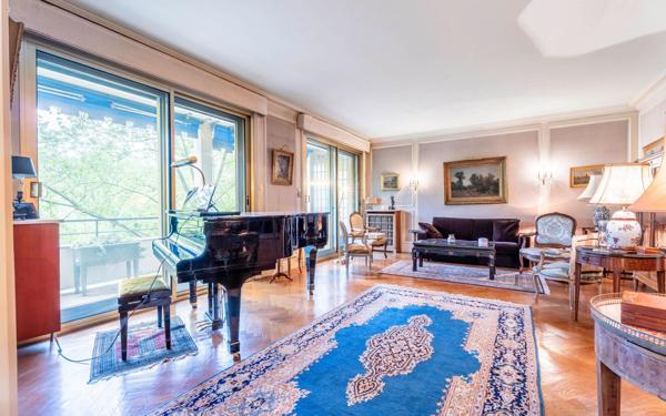 Appartement à vendre    4 pièces • 136,11 m2 Lyon 6