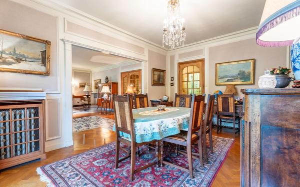 Appartement à vendre    4 pièces • 136,11 m2 Lyon 6