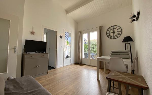 Maison à vendre    2 pièces •  Les Mathes