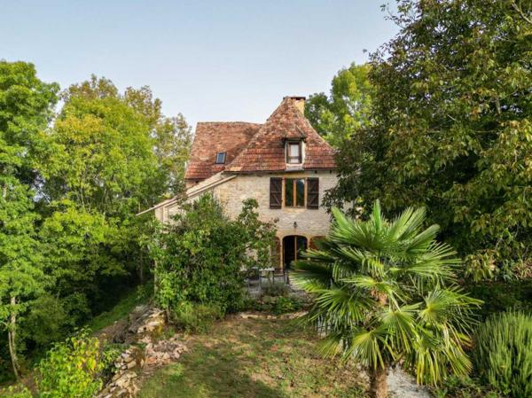 Maison ancienne - Gourdon EXCLUSIVITE - Secteur GOURDON - Maison en pierre atypique, four à pains, piscine sur 3455 m² boisés