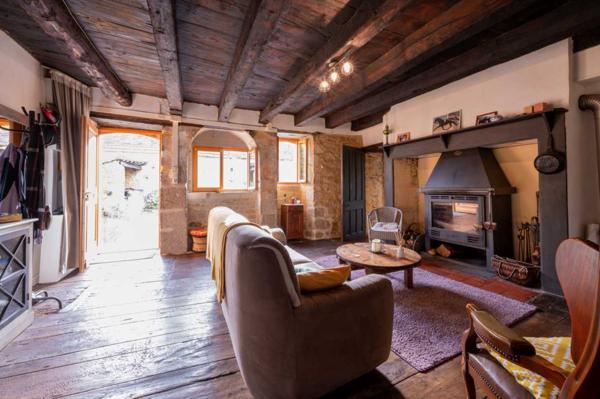 Maison ancienne - Gourdon EXCLUSIVITE - Secteur GOURDON - Maison en pierre atypique, four à pains, piscine sur 3455 m² boisés