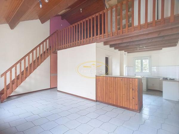 APPARTEMENT F2 Bis Triplex avec garage - LIBRE Ligny-en-barrois APPARTEMENT F2 Bis Triplex avec garage - LIBRE Ligny-en-barrois