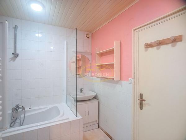 APPARTEMENT F2 Bis Triplex avec garage - LIBRE Ligny-en-barrois APPARTEMENT F2 Bis Triplex avec garage - LIBRE Ligny-en-barrois