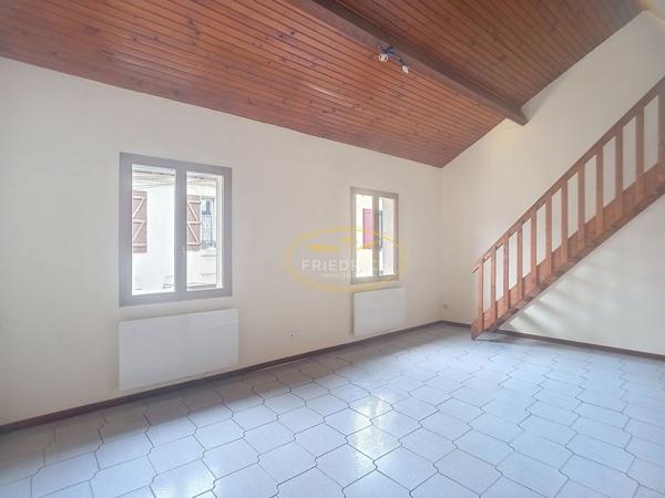 APPARTEMENT F2 Bis Triplex avec garage - LIBRE Ligny-en-barrois APPARTEMENT F2 Bis Triplex avec garage - LIBRE Ligny-en-barrois