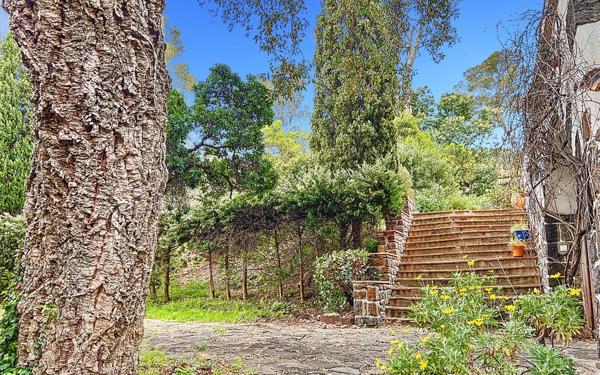 Maison à vendre    5 pièces •  Fréjus