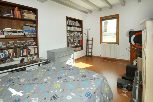 Maison à vendre |                                       Montpon-Ménestérol |                                        8 pièces  |  175 m²