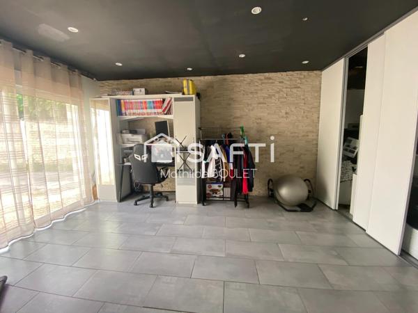 Maison plain-pied avec 5 chambres + 1 bureau