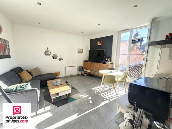 RIANS Appartement T2 loué refait à neuf Plein sud