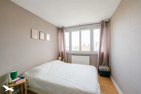 Appartement à vendre 425 820 € La Garenne-Colombes 3 p 67 m² DPE D