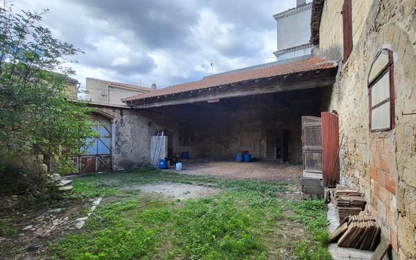 Maison à vendre    2 pièces •  Vauvert