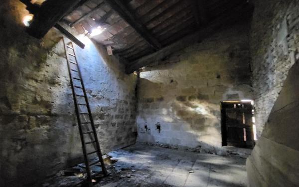 Maison à vendre    2 pièces •  Vauvert