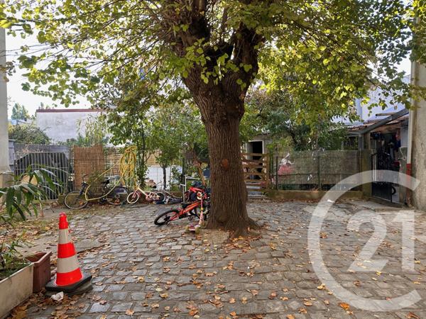 Appartement à vendre  2 pièces - 37 m2 ROMAINVILLE - 93