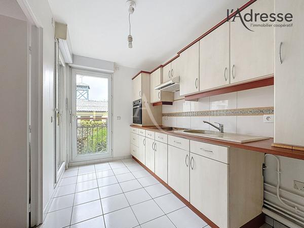 SURESNES/ rue Pasteur - Appartement 4 pièces 84m² - Double Parking - 1 Cave