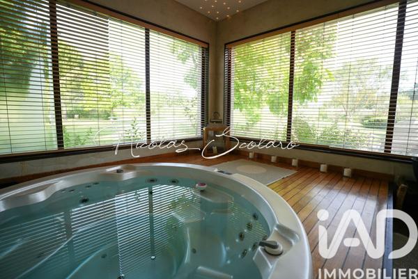 Maison à vendre 8 pièces 310 m² Cheval-Blanc