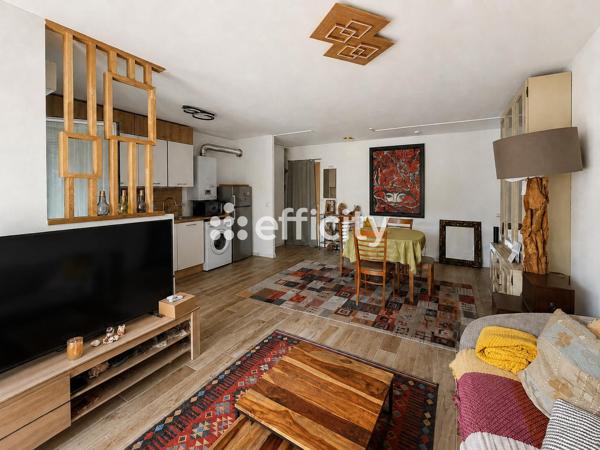 Appartement
         2 pièces
        - 53 m² Exclusivité 219 000 € *