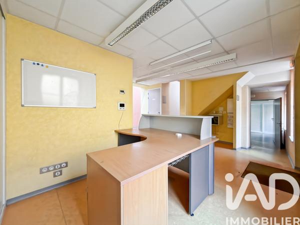 Immeuble à vendre 244 m² Pont-sur-Yonne