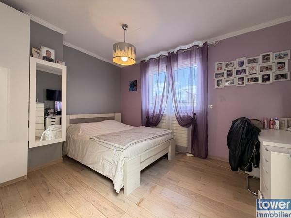 Maison
                                                                                                                                                                                                                                                                                                                        6 pièce(s)                                                                                                                                                                                                          4 chambre(s)                                                                                                                                                                                                          150  m²