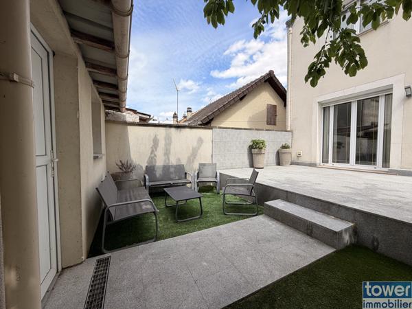 Maison
                                                                                                                                                                                                                                                                                                                        6 pièce(s)                                                                                                                                                                                                          4 chambre(s)                                                                                                                                                                                                          150  m²