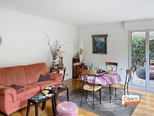 Vivez dans un appartement en plein central parc.