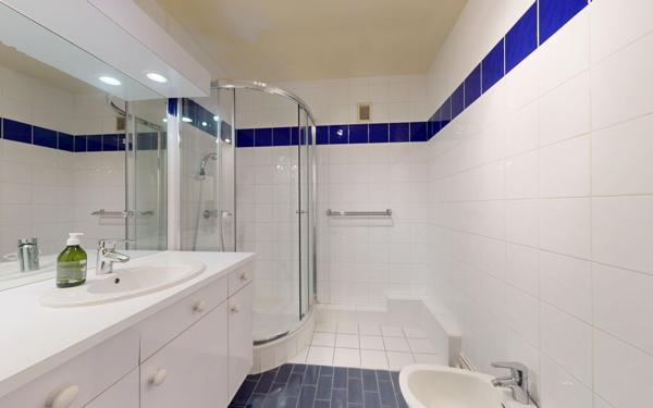 Appartement à vendre    2 pièces • 62,57 m2 Lyon 1