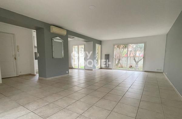 CANOHES, Maison Plain-pied, 110 m², 3 chambres, 4 faces, parcelle 555 m²