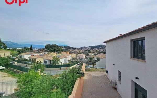 Maison à vendre    4 pièces • 127 m2 La Seyne-sur-Mer