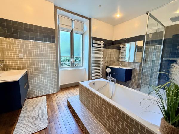 Vente Maison de luxe Vannes 7 Pièces 261 m²